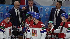 Finále MS v hokeji výcarsko - esko. Na snímku trenéi Radim Rulík a Tomá...