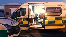 Sanitky v Jihoafrické republice �elí �astým p�epadením. Musí je doprovázet...