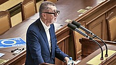 Pedseda ANO Andrej Babi na mimoádné schzi ve Snmovn pi diskusi o...