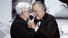 Re�isér George Lucas a Francis Ford Coppola po ud�lení Zlaté palmy b�hem...