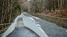 Technická zajímavost: �ást cyklostezky vede podél kanálu Spirovy elektrárny,...