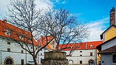 Opraveno: Areál bývalého pivovaru roky chátral.