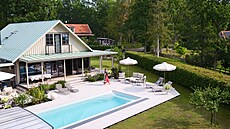 Keramické obklady a jejich barevné provedení mly novému obytnému prostoru...