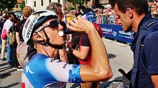 �iznivý Jan Hirt za cílem 20. etapy Gira