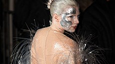 Modelka Julia Foxová na módní pehlídce Mugler Womenswear podzim/zima...