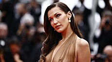 Bella Hadidová v Cannes (20. kvtna 2024)