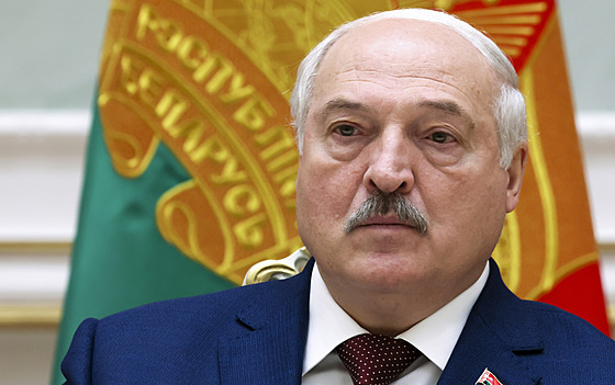 Bloruský prezident Alexander Lukaenko pi návtv Vladimira Putina v Minsku...