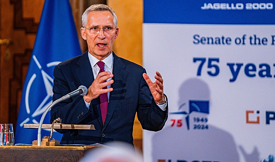 Stoltenberg zopakoval svá nedávná slova, �e nastal �as, aby spojenci Ukrajin�...