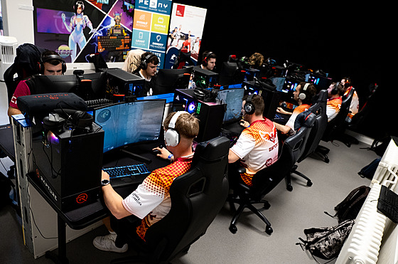 Mezinárodní GSPORT ligy univerzit na pra�ské Fakult� t�lesné výchovy a sportu...