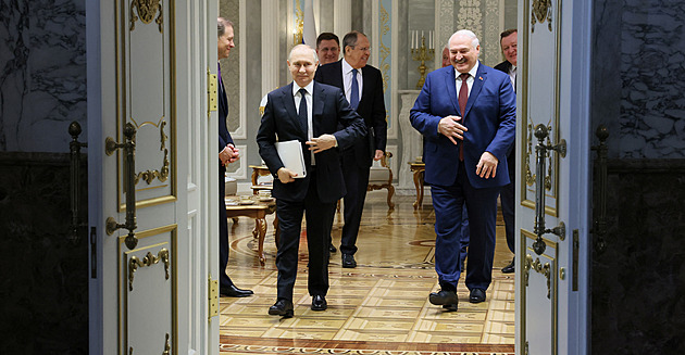 „Putinův“ diktátor, který umí poblahopřát Zelenskému. O co skutečně usiluje běloruský prezident Lukašenko