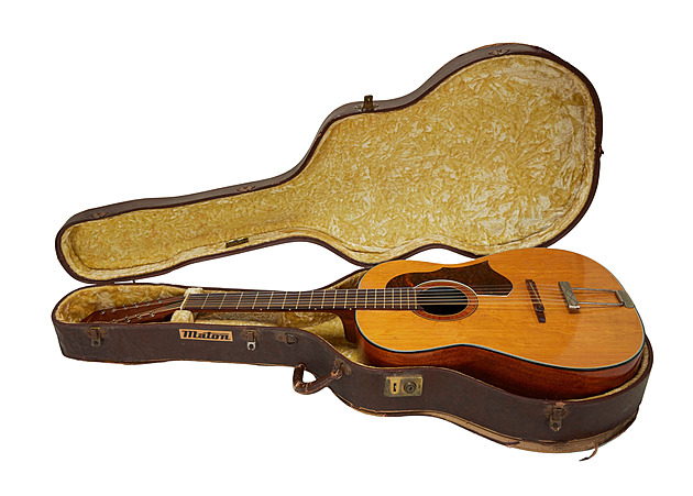 Help! Ztracená Lennonova kytara se vydražila za téměř tři miliony dolarů