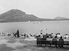 Rekreace ve Starých Splavech u Máchova jezera.(1954)