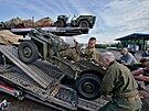 lenov eskch military car klub odjdj z Plzn na oslavy 80. vro...