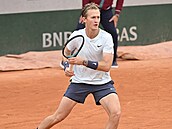 Americký tenista Sebastian Korda ve druhém kole Roland Garros