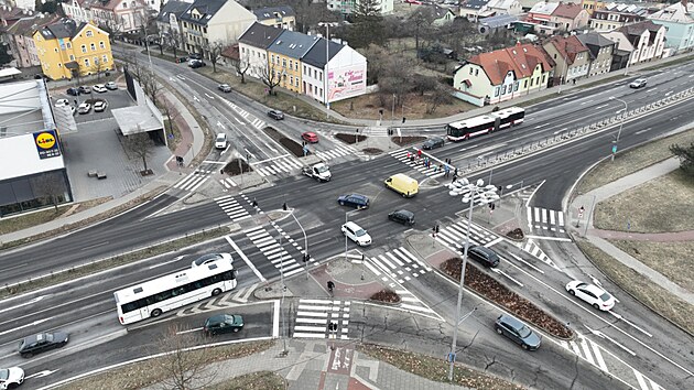 Rekonstrukce kiovatky, vozovky i veejnho osvtlen ve Schweitzerov ulici v Olomouci potrv ti msce. (31. kvten 2024)