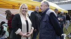 Lídryn� kandidátky hnutí ANO, Klára Dostálová, na mítinku strany p�ed volbami...