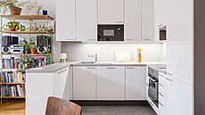 Kuchyská linka do tvaru písmene ,U kompletn zaízená spotebii od...