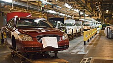 Vozy na montání lince v montáním závod Hamtramck General Motors v Detroitu