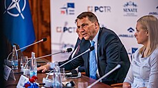 Polský ministr zahrani�í Radoslaw Sikorski na konferenci k 75 let�m od vzniku...