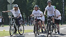 V Karviné otev�eli moderní dopravní h�i�t� za t�icet milion� korun. (30. kv�tna...