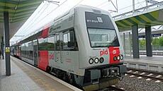 City Elefant v nových barvách na nádra�í Praha-Zahradní M�sto