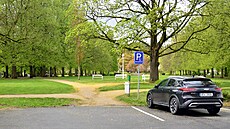 Zlepit dopravní situaci u mariánskolázeské nemocnice pome nové parkovit...