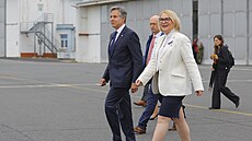 Ministryně zahraničí Jana Černochová se na letišti v pražských Kbelích setkala...