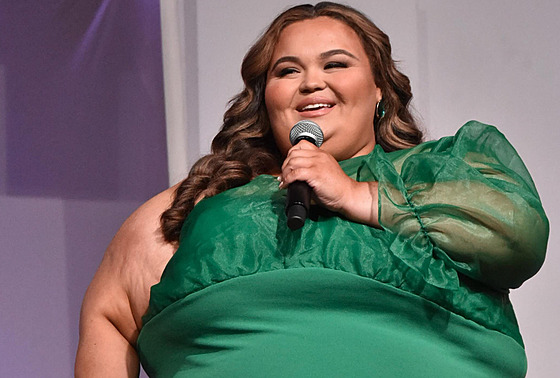 Sara Millikenová. Nová vít�zka sout�e krásy Miss Alabama vá�í 150 kilogram�....
