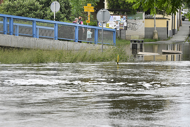 Česku hrozí povodně na několika místech, po deštích stouply řeky ve Slezsku