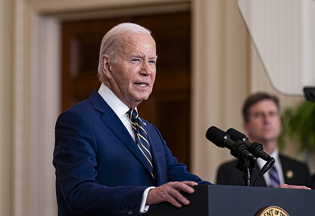 Biden řekl dost. Jeho nařízení umožní pozastavit migraci, schytal kritiku