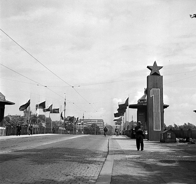 Vstup do KSČ jsem odmítl, přesto jsem se podíval na Harvard. I takové to bylo za „totality“