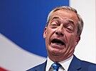 Nigel Farage oznamuje kandidaturu v ervencových parlamentních volbách ve Velké...