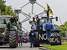 Traktory ped bruselským Atomiem. Zemdlci dávají najevo svou nespokojenost s...