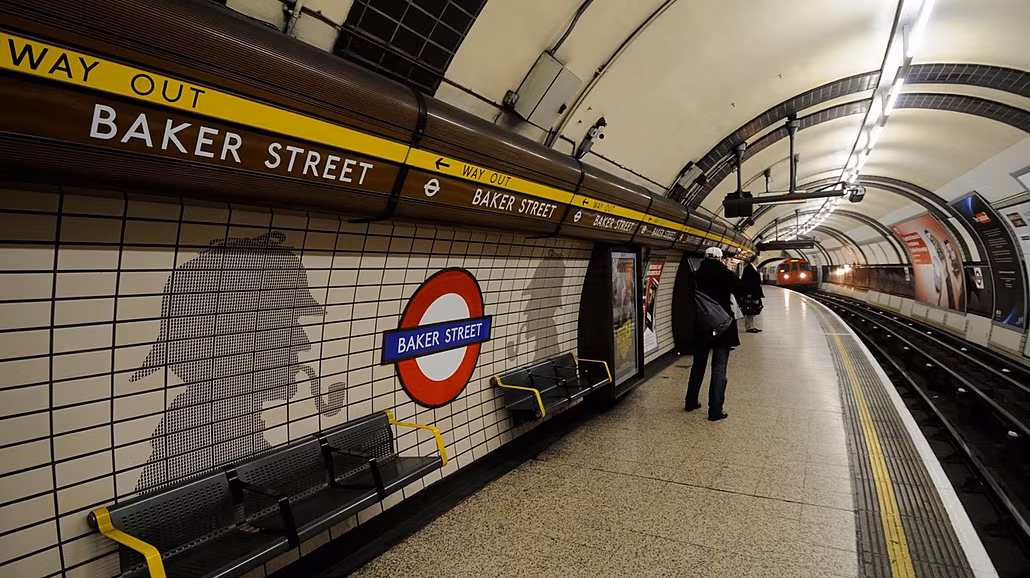 �e stanice na Baker Street p�sobí trochu om�ele? Aby ne, je to ta nejstar�í...
