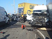 Nehoda nkolika vozidel na 196. kilometru zkomplikovala dopravu na dálnici D1 v...