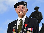 Ken Cooke, veterán z bitvy o Normandii v roce 1944, na snímku z roku 2022