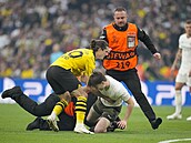 Úvod finále Ligy mistr mezi Realem Madrid a Dortmundem naruilo nkolik...