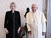 Slovenská prezidentka Zuzana aputová se ve Vatikánu setkala s papeem...