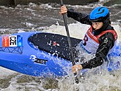 Veronika Vojtová bhem kayakcrossu v Tróji
