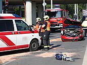 V Motole poblí kíení Plzeské a Bucharovy ulice se srazilo nkolik voz (5....