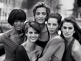 Naomi Campbellová, Linda Evangelista, Tatjana Patitzová, Christy Turlingtonová...