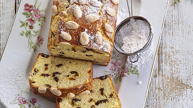 Tvarohový mazanec do formy