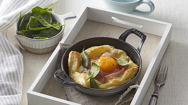 Vejce na listovém tst