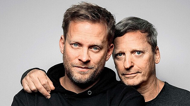 S man�elkou Janou m�l Ilja Pracha� dv� d�ti � Magdalenu a Davida (ten je na sn�mku se sv�m synem Jakubem). �David je m�j prastr�c, bratr m� babi�ky Magdaleny,� vysv�tluje Al�b�ta.