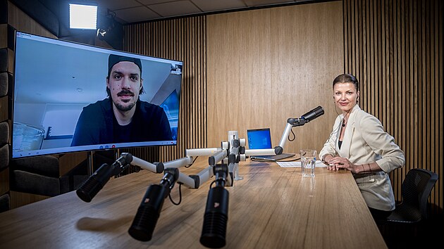 Hostem podcastu je hokejov� �to�n�k Mat�j Str�nsk�.
