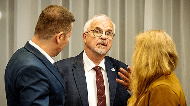 Kandid�t Ivan David a Tomio Okamura z SPD. (9. �ervna 2024)