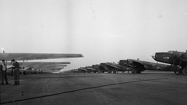 Jako vlen letouny slouily vyslouil bombardry Handley Page Halifax