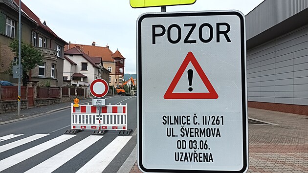 Rekonstrukce vodovodu a kanalizace v Litomicch pinesla a jet pinese adu uzavrek. (3. ervna 2024)