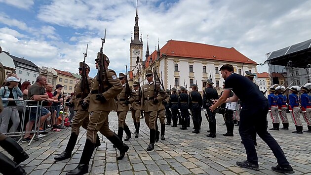 Olomouc tleskala pehldce estnch str z nkolika armd