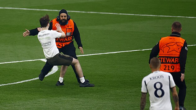�vod fin�le Ligy mistr� mezi Realem Madrid a Dortmundem naru�ilo n�kolik...